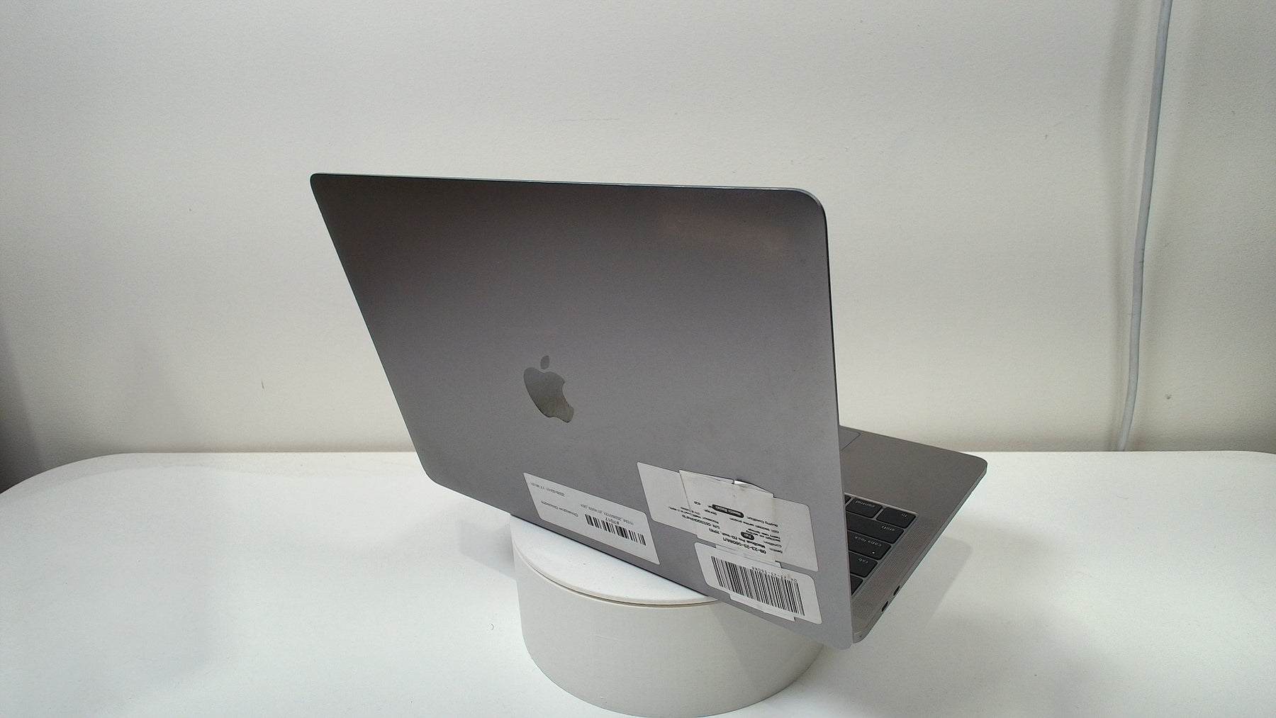 MacBook Pro (13-inch, 2016) (Read Description)