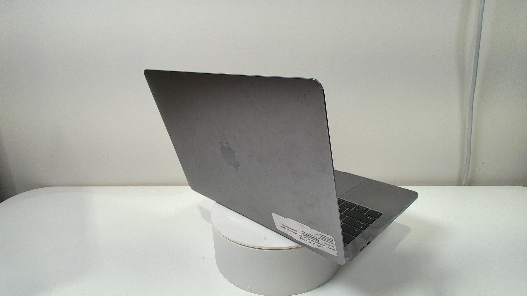 Macbook Pro 13 inch 2017 (Touchbar) Space-Grey (Read Description)