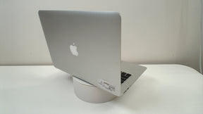 MACBOOK AIR (13-INCH, 2017)‎ (Read Description)