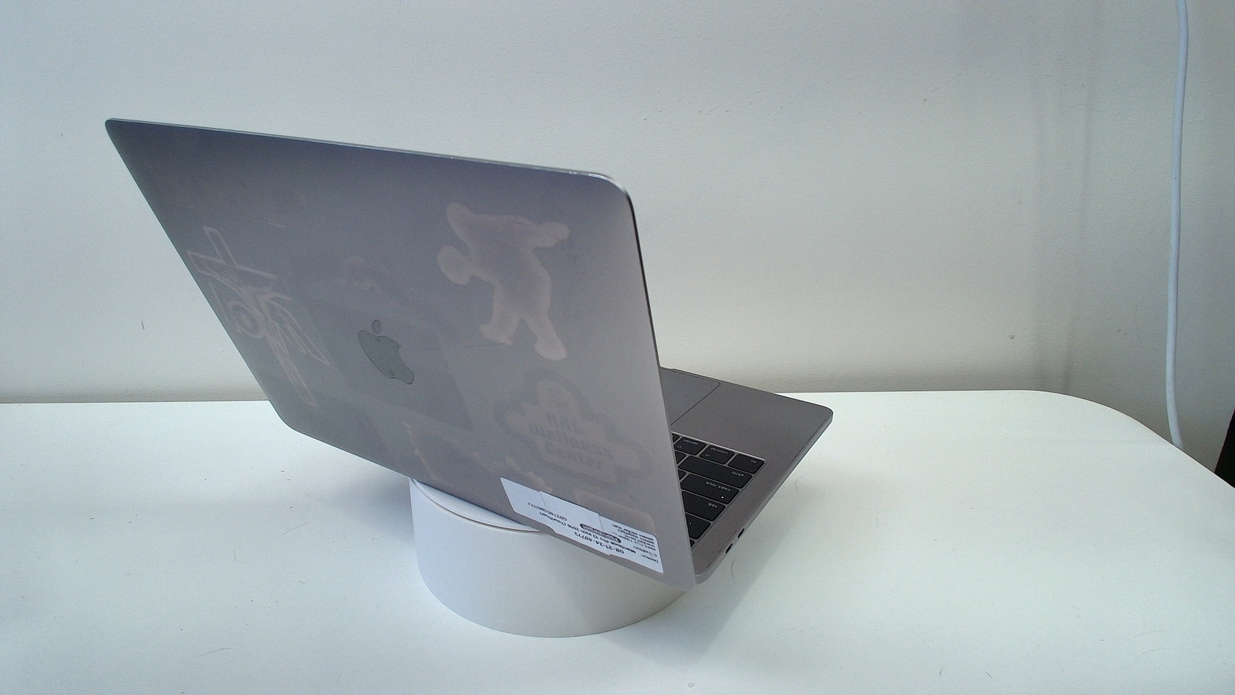 MacBook Pro 13 inch 2016 (Touchbar) (Read Description)