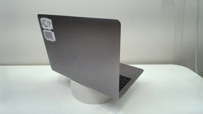 MacBook Pro (13-inch, 2020, 4 TBT3)‎ (Read Description)