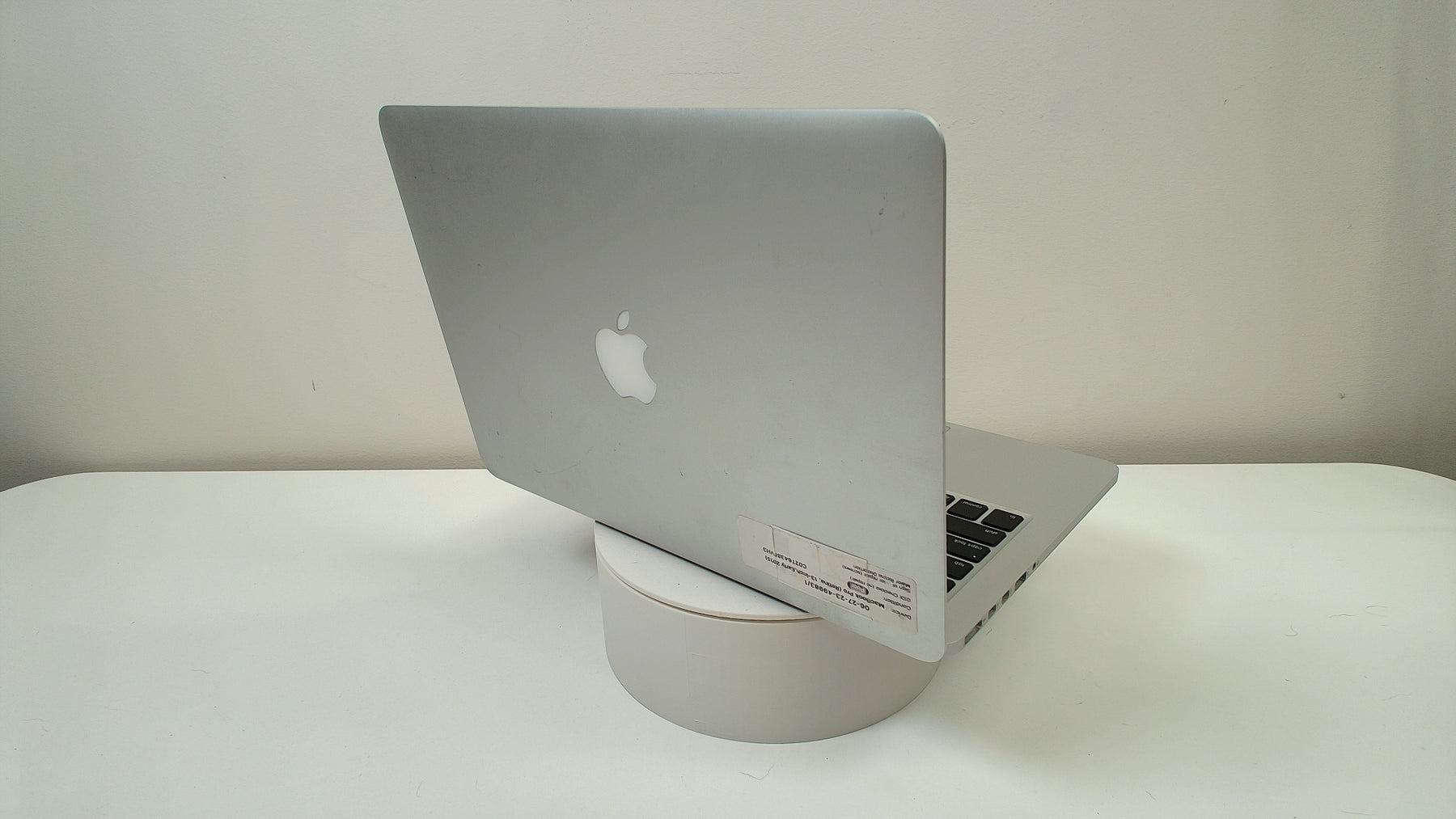 MacBook Pro (Retina, 13-inch,Early 2015)‎ (Read Description)