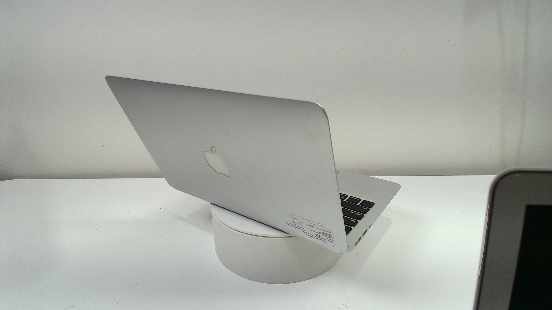 MacBook Air 11 inch 2015 (Read Description)