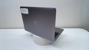 MacBook Pro (13-inch, 2020, 2 TBT3)‎ (Read Description)