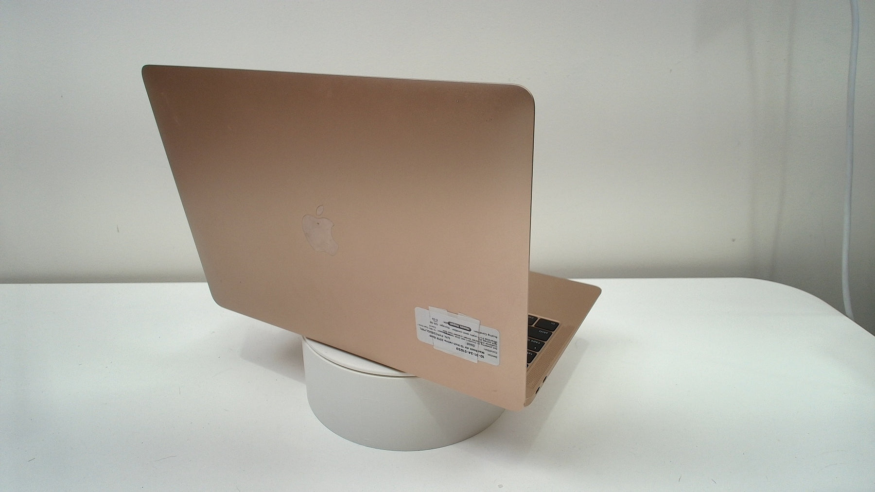 MacBook Air 13 inch retina 2019 Gold (Read Description)