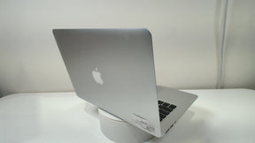 MacBook Air 13 inch 2013 (Read Description)