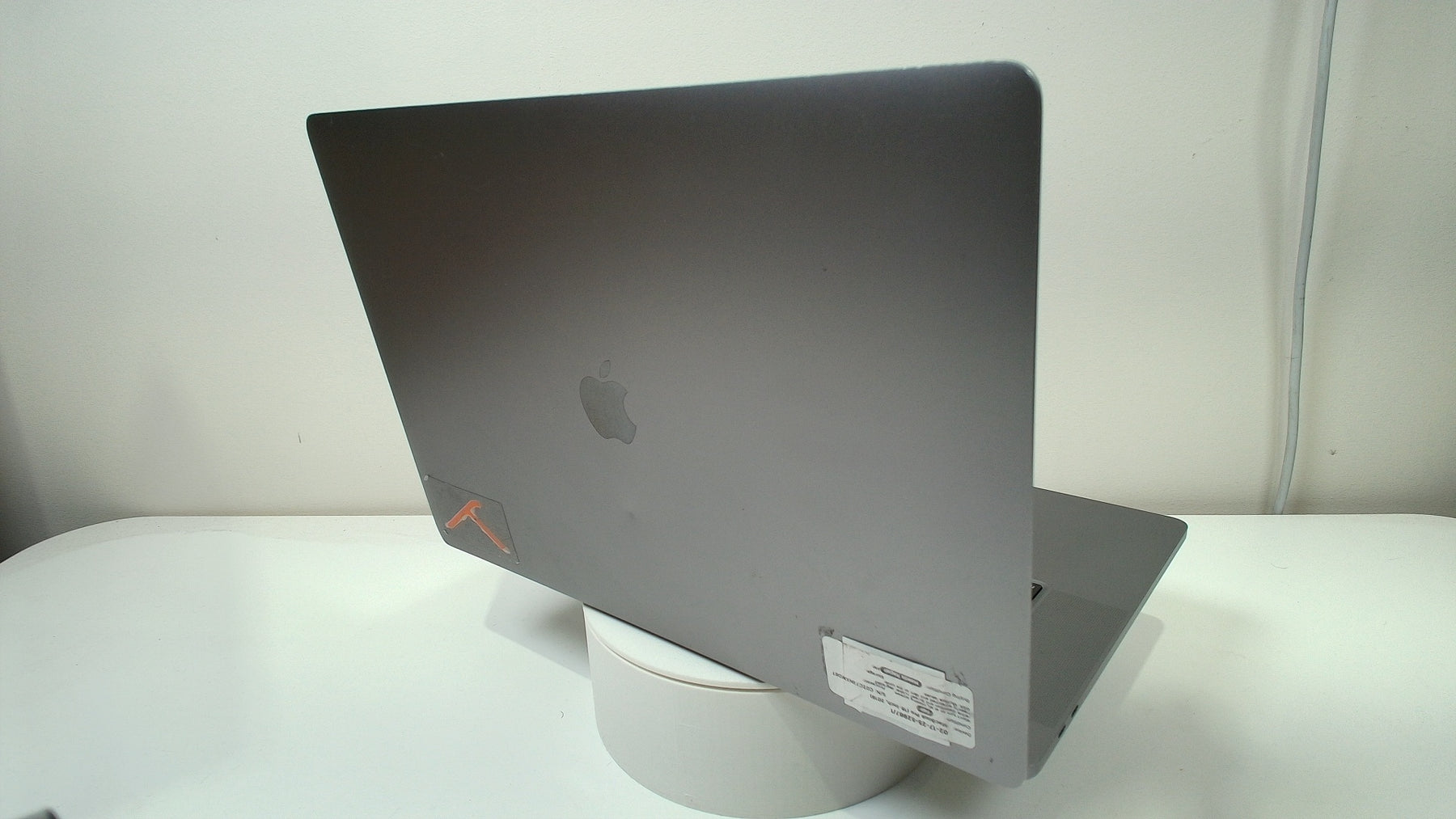 MacBook Pro (16-inch, 2019)‎ (Read Description)