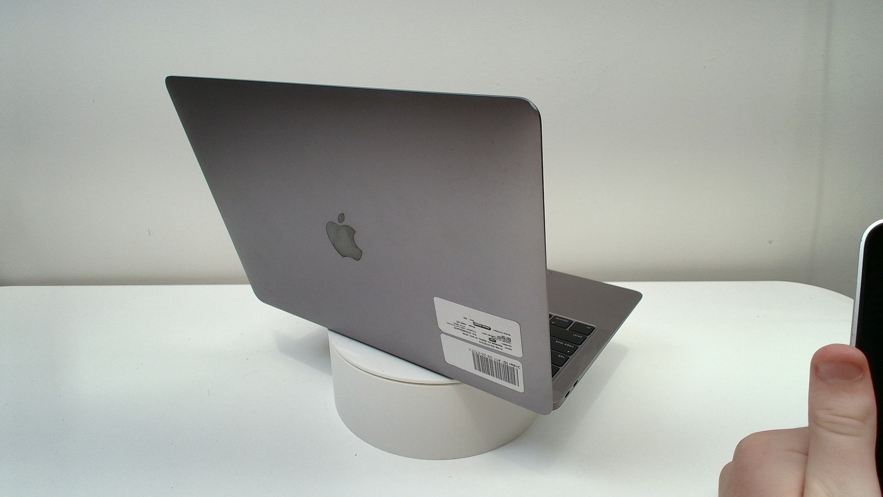 MacBook Air (Retina, 13-inch, 2018) (Read Description)