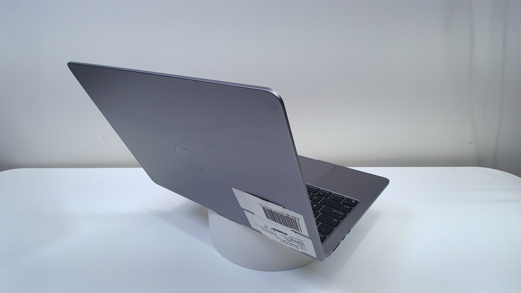 MacBook Air (M2, 2022) (Read Description)