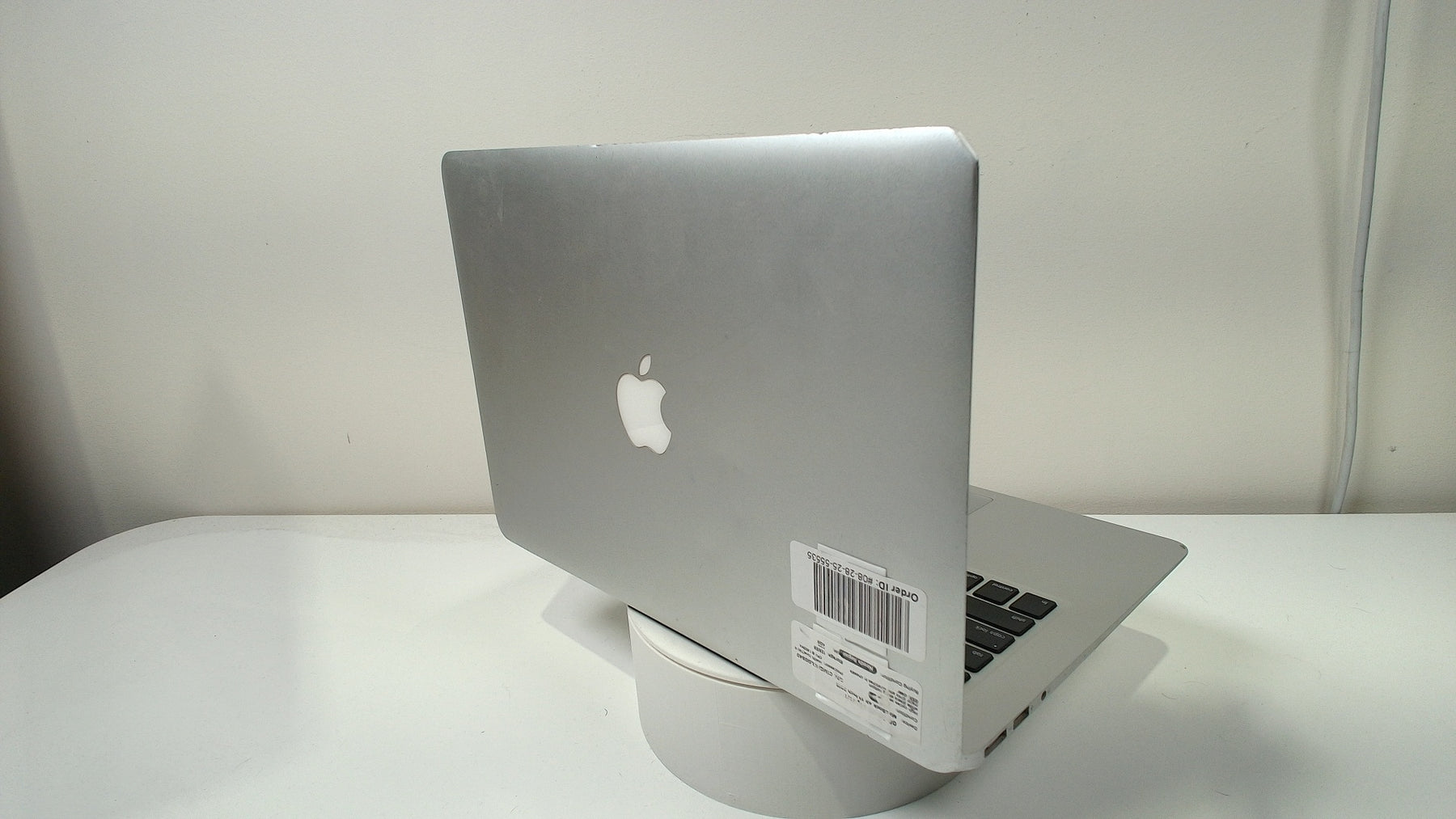 MacBook Air 13 inch 2015 (Read Description)