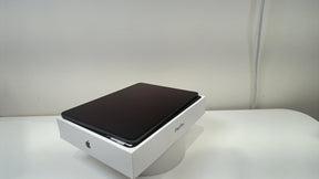 Ipad pro 12.9-inch, 5th Gen, Wi-Fi‎ (Read Description)