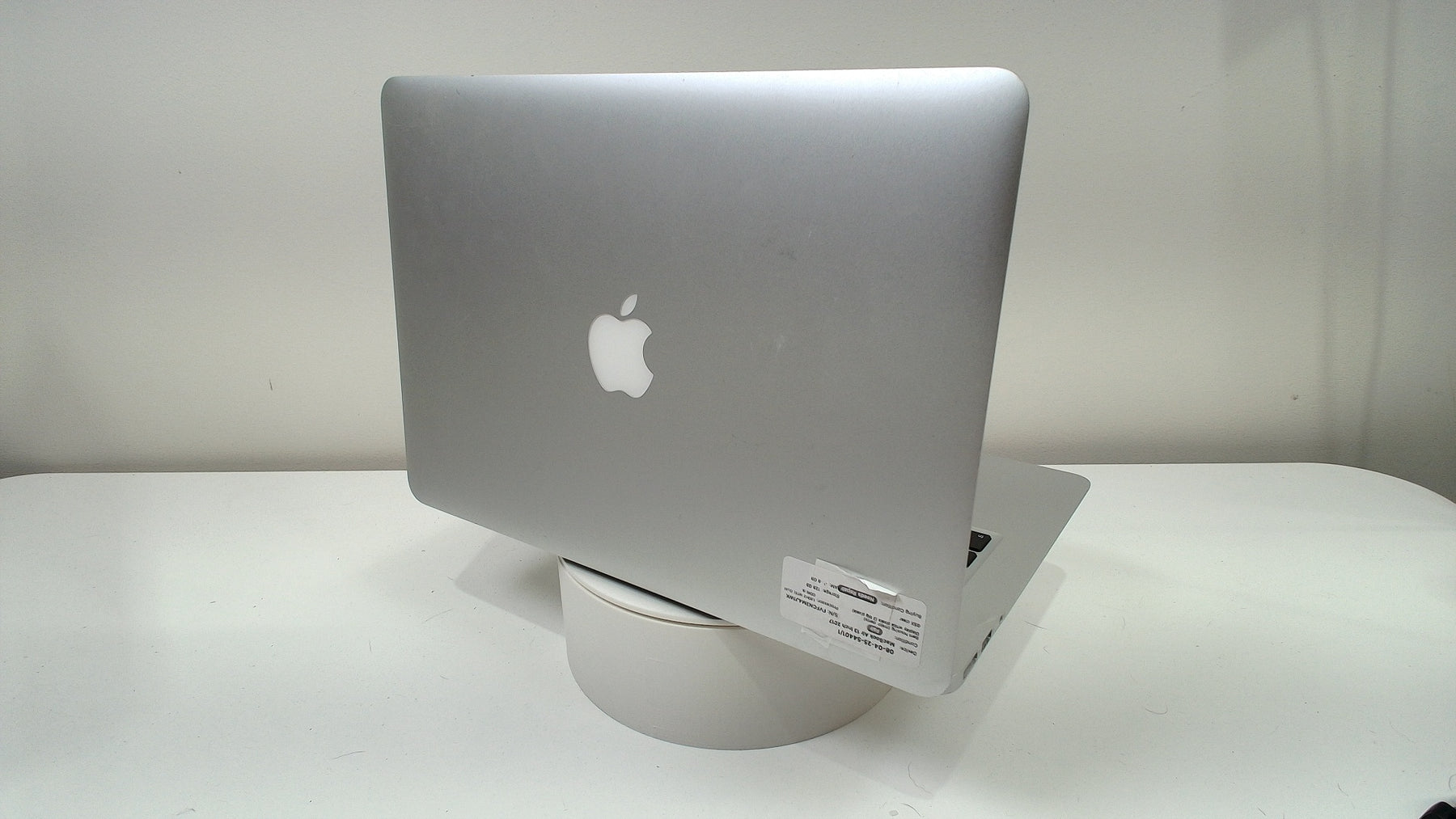 MacBook Air 13 inch 2017 (Read Description)