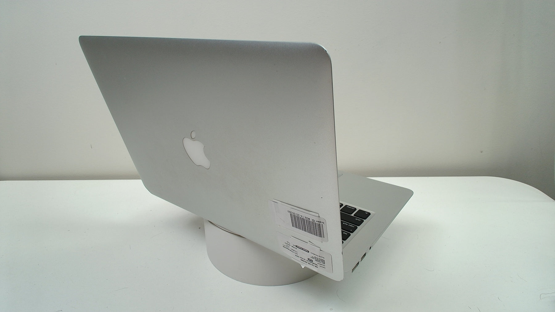 MacBook Air 13 inch 2015 (Read Description)