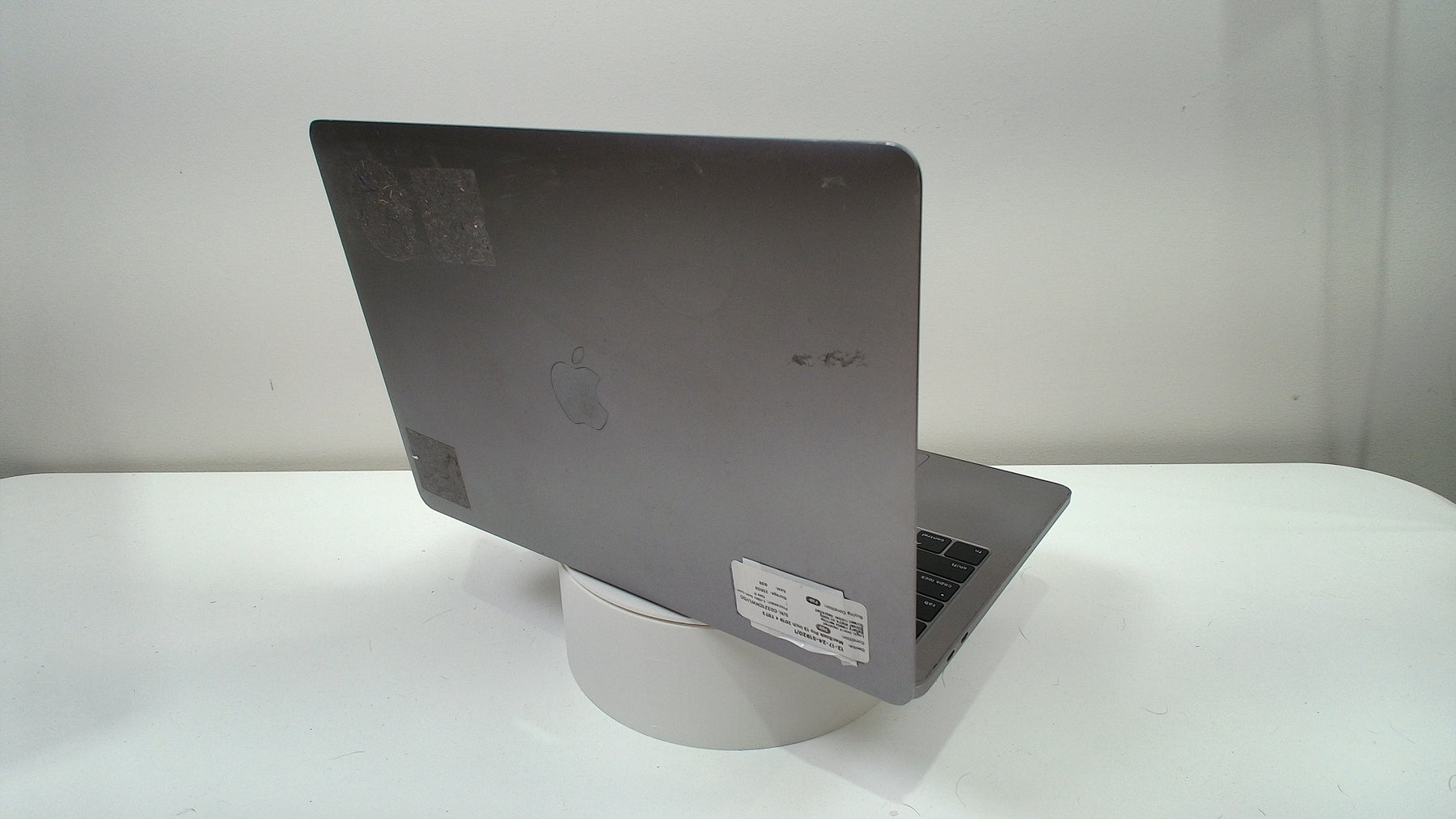 MacBook Pro 13 inch 2019 4 TBT3 (Read Description)