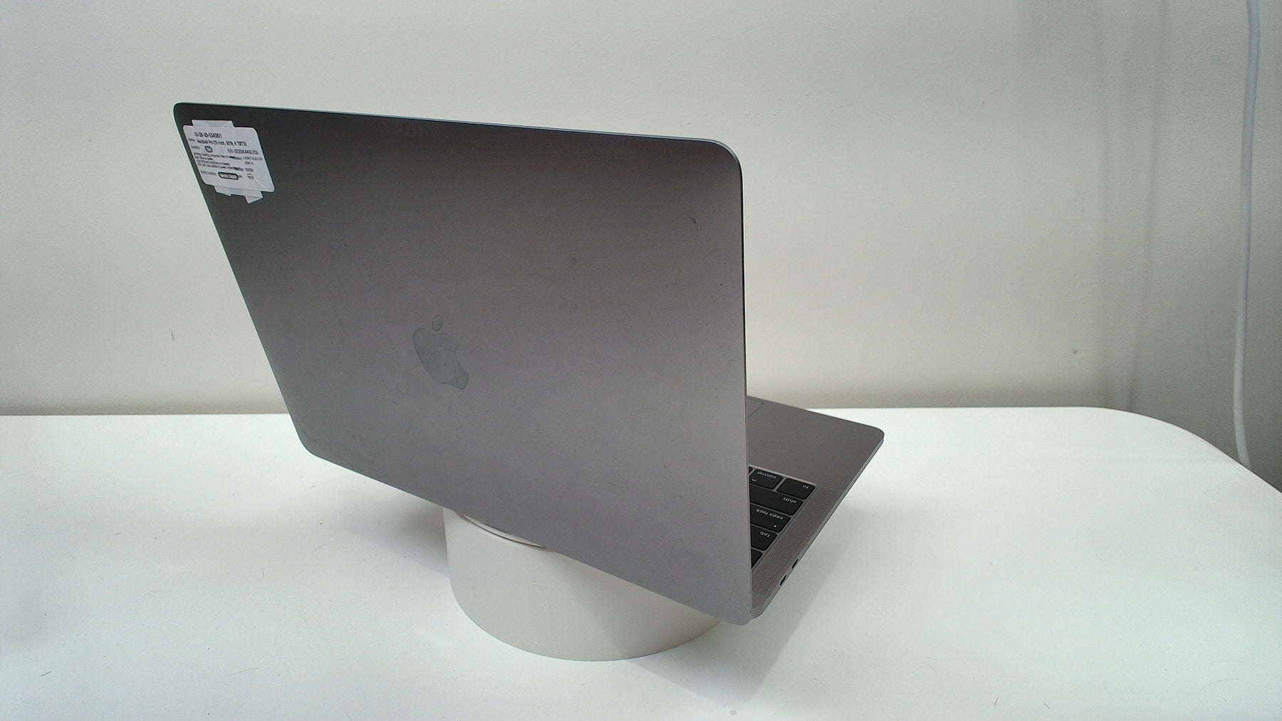 MacBook Pro (13-inch, 2019, 4 TBT3)‎ (Read Description)