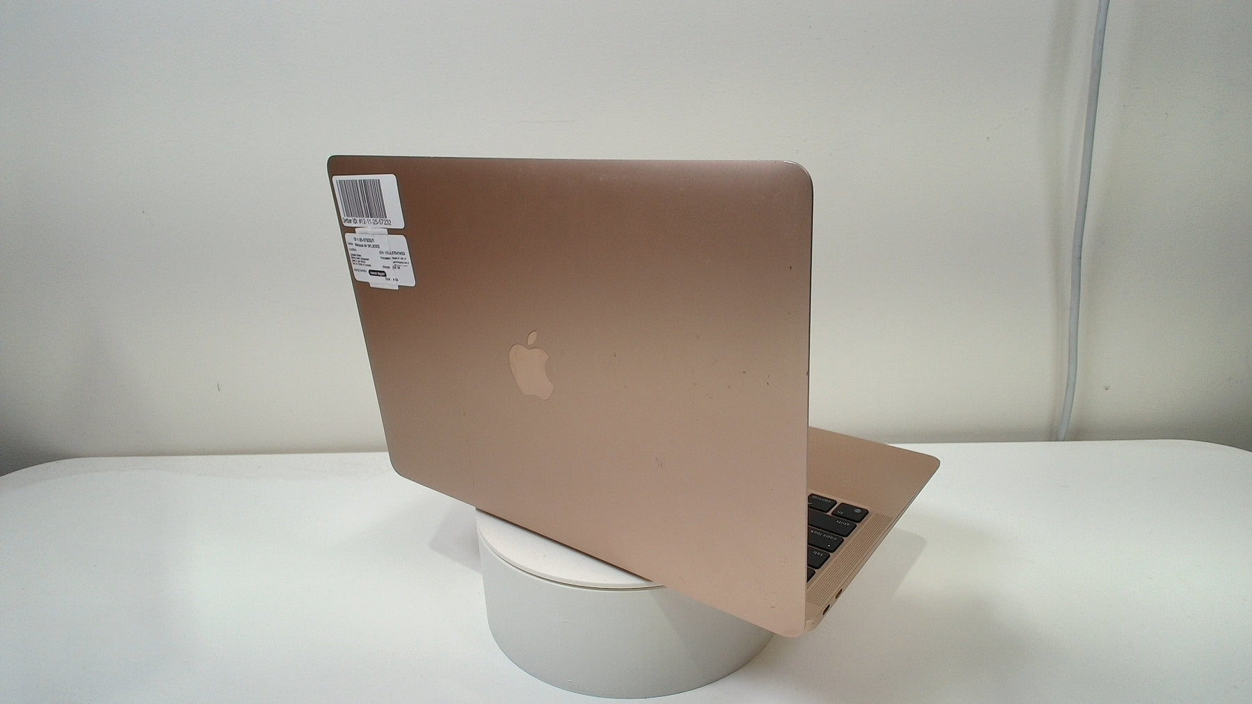 MacBook Air (M1,2020)‎ (Read Description)