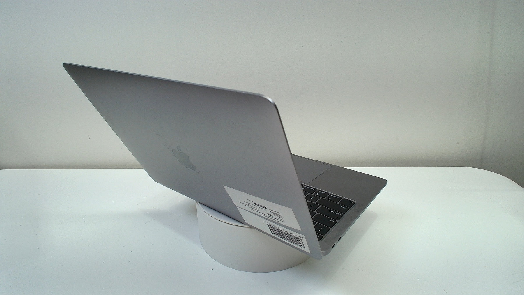 MacBook Air (Retina, 13-inch, 2019) (Read Description)