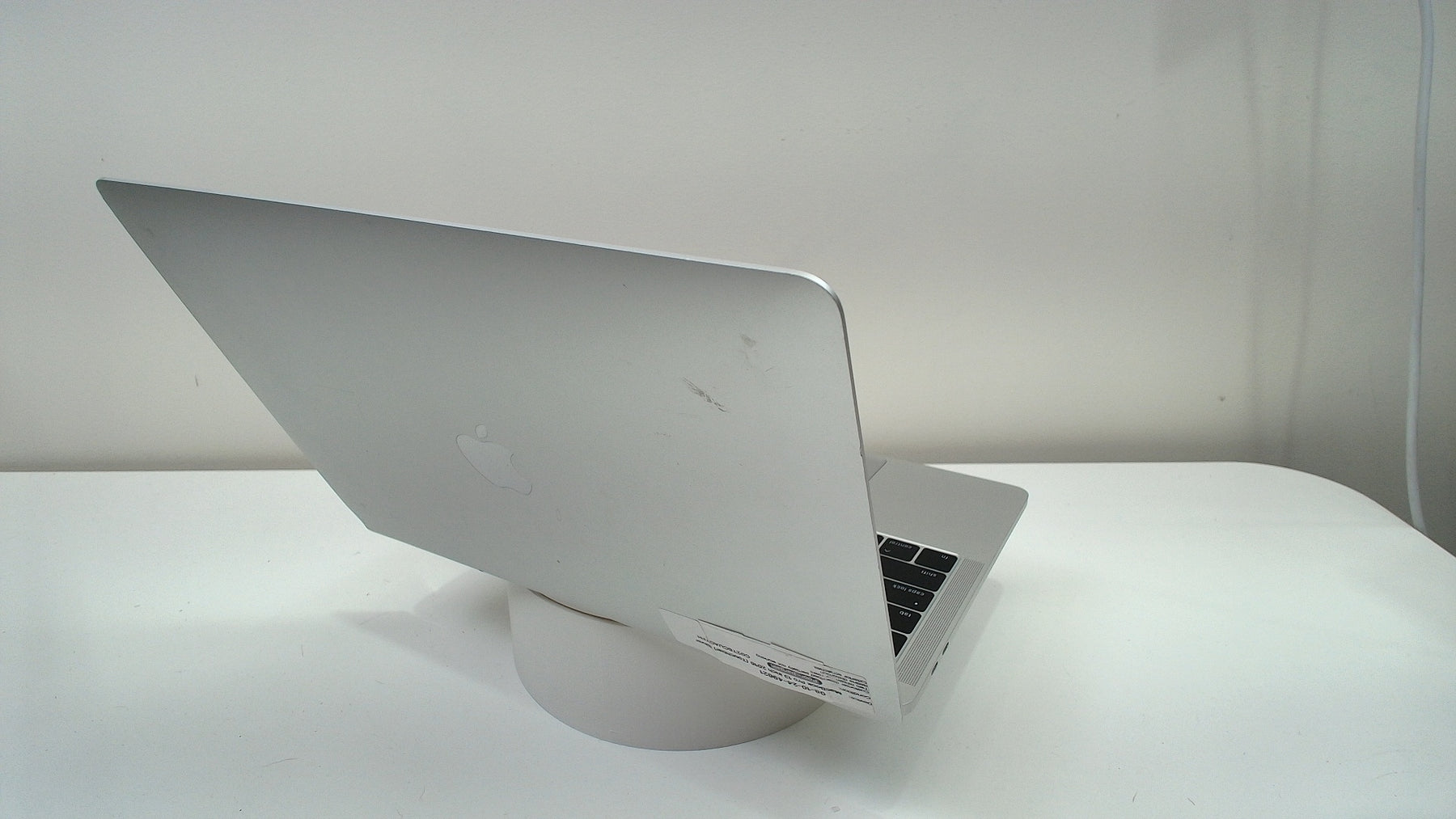 MacBook Pro 13 inch 2016 (Touchbar) Silver (Read Description)