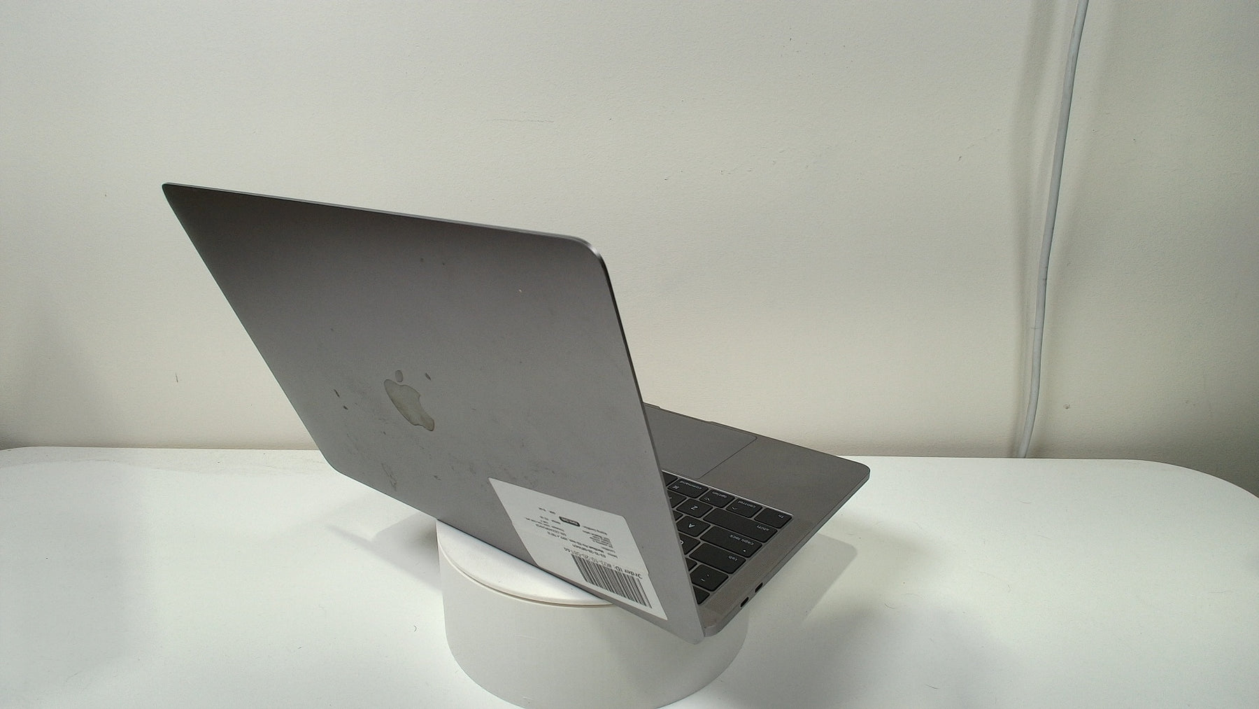 MacBook Pro (13-inch, 2017, 4 TBT3)‎ (Read Description)