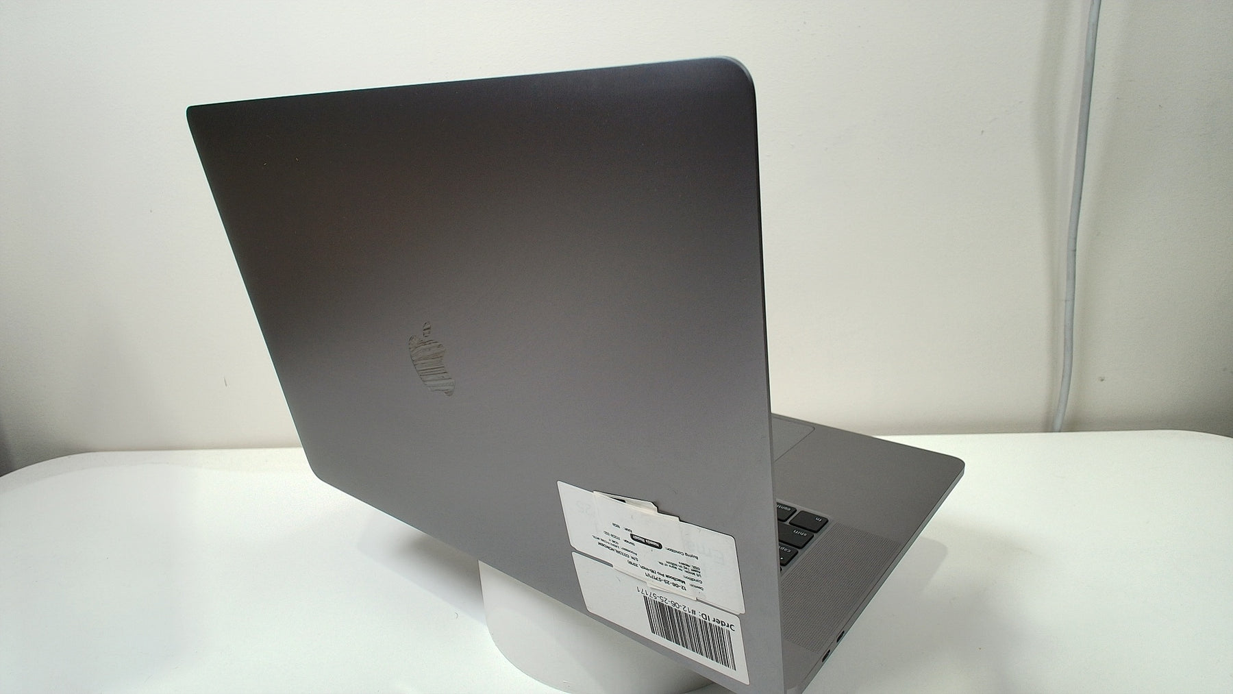 MacBook Pro (16-inch, 2019)‎ (Read Description)