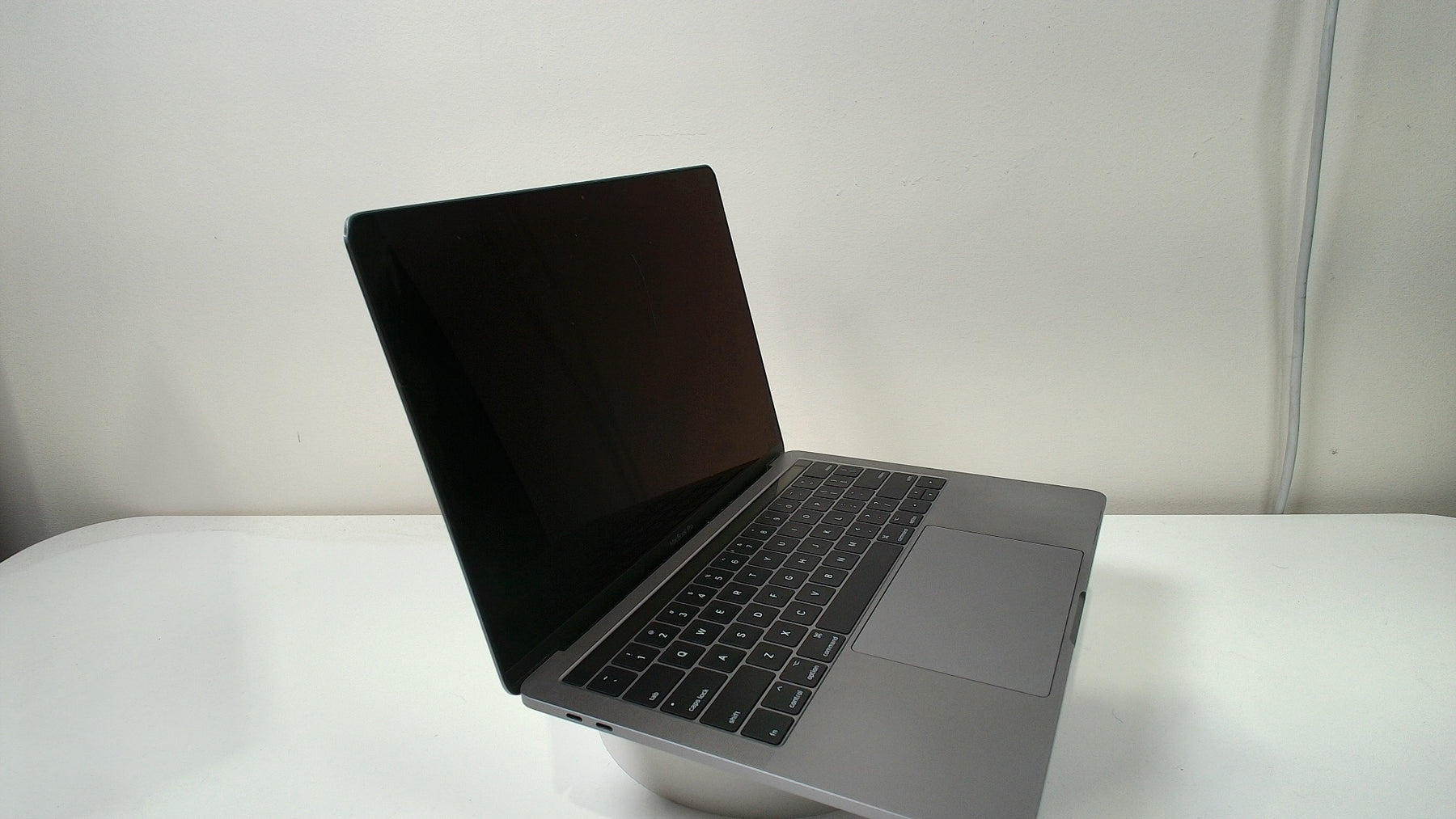 Macbook Pro 13 inch 2017 (Touchbar) Space-Grey (Read Description)