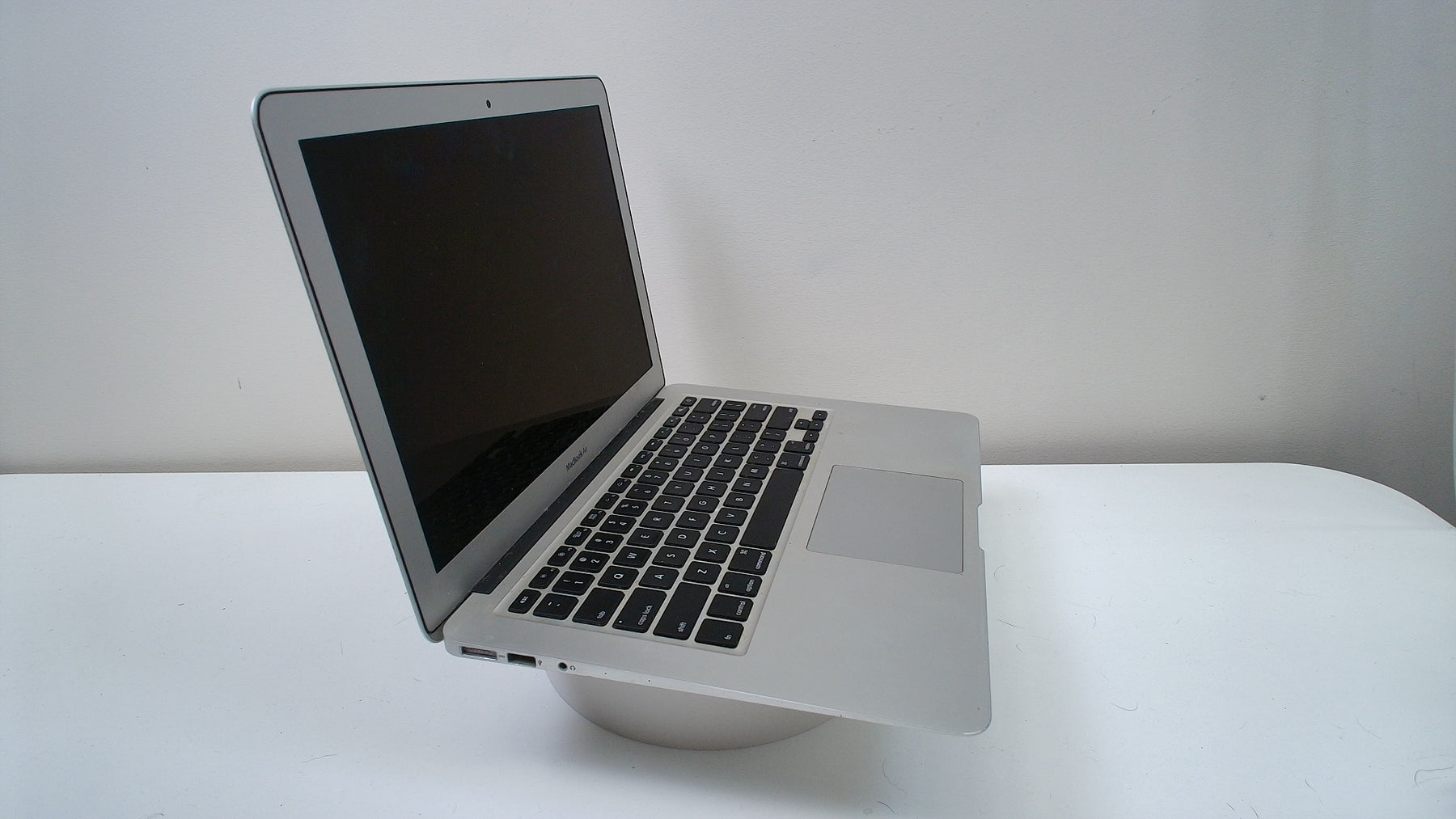 MacBook Air (13-inch Mid 2013)‎ (Read Description)