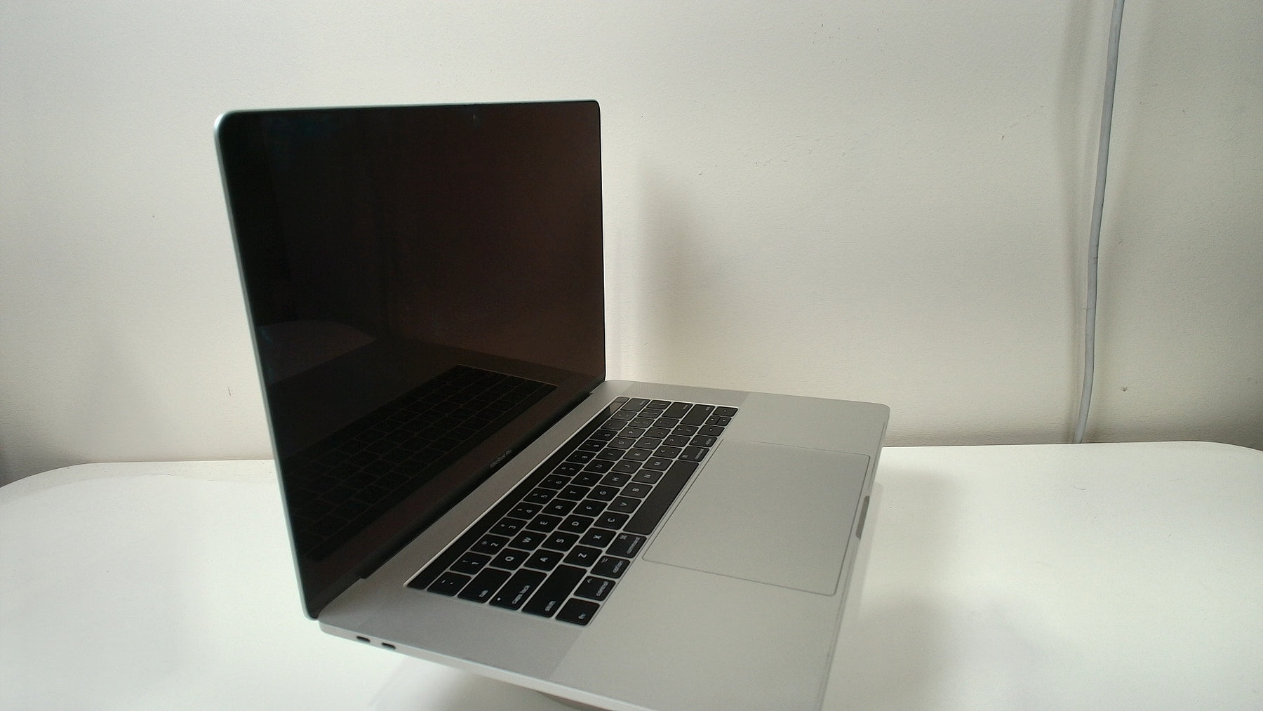 MacBook Pro (15-inch, 2017) (Read Description)