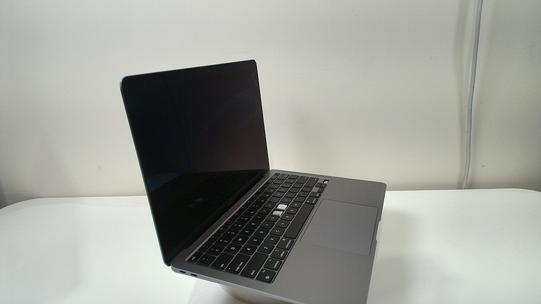 MacBook Air (M1,2020)‎ (Read Description)