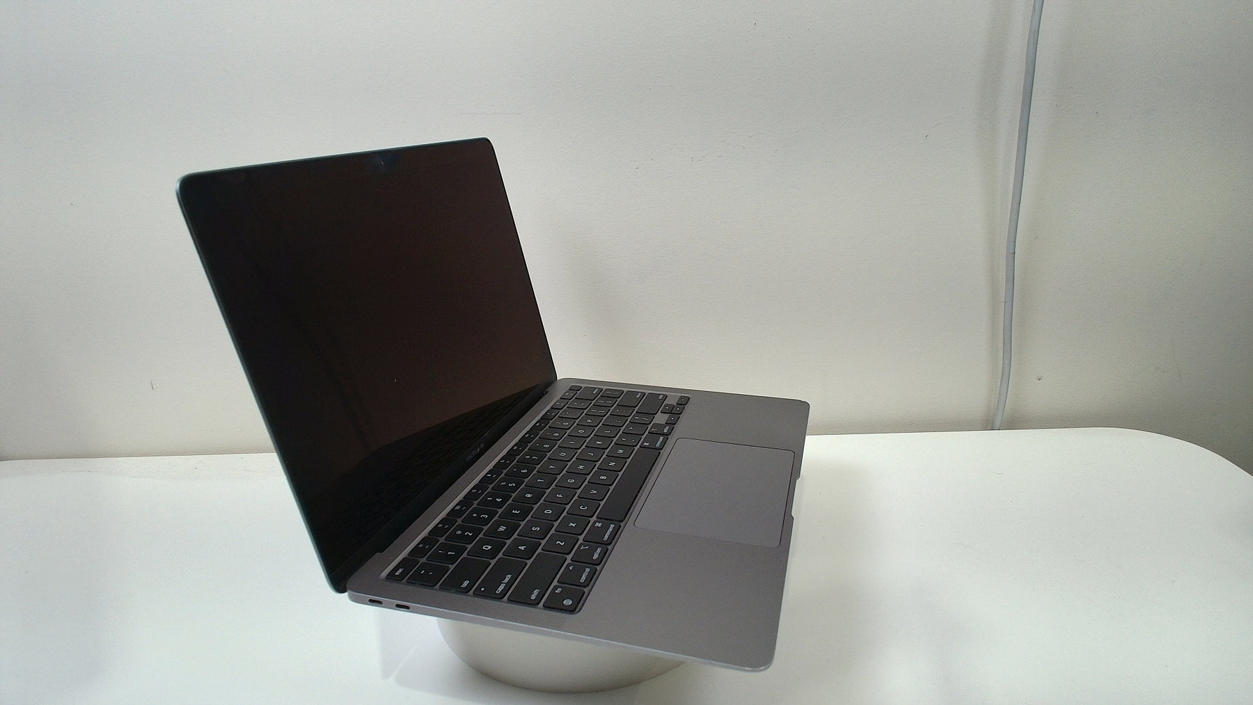 MacBook Air (M1,2020, non touchbar)‎ (Read Description)