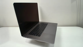 MacBook Pro 15 inch Touchbar 2017 (Read Description)