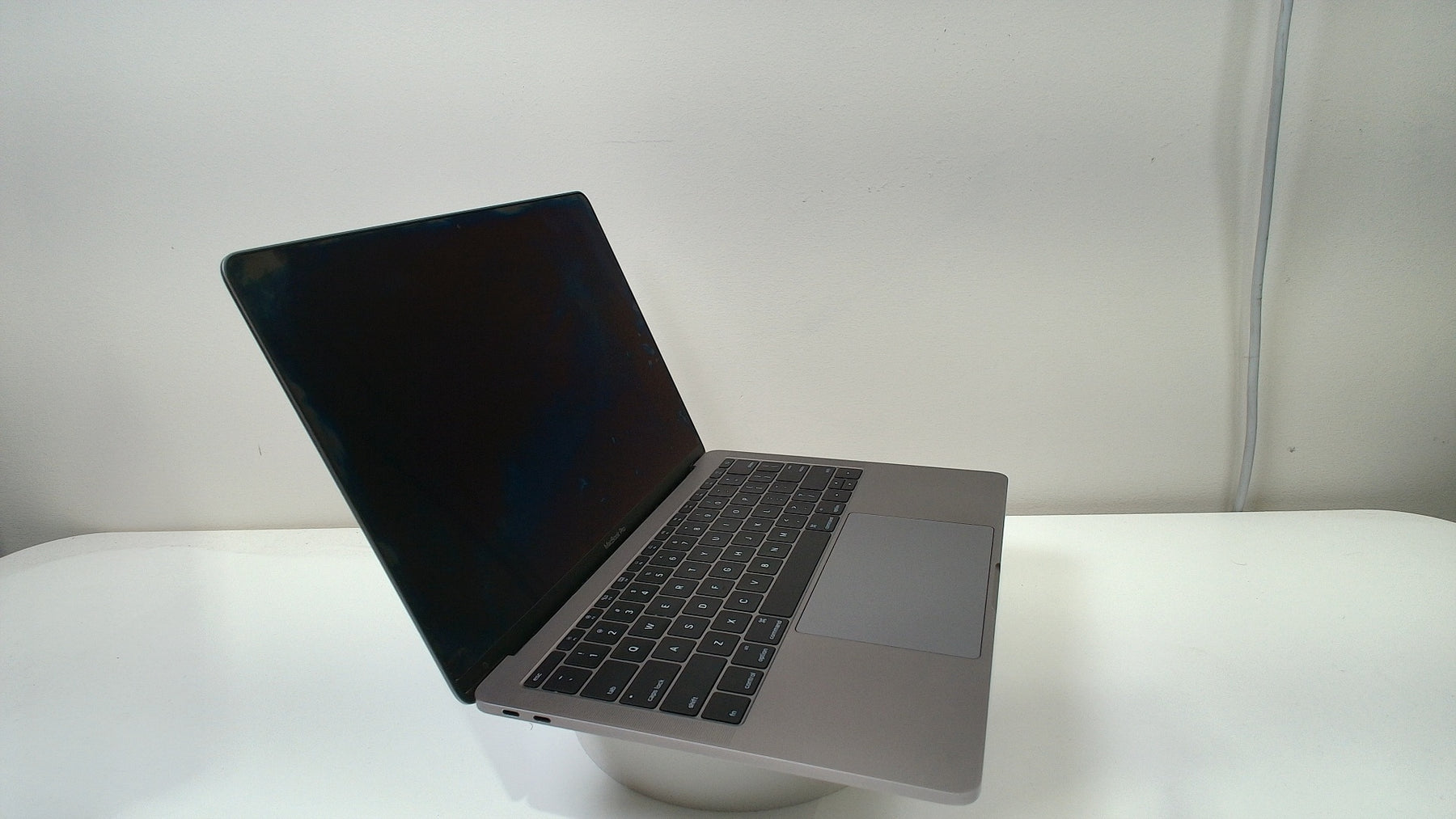 MacBook Pro 13 inch 2016 (Non Touchbar) (Read Description)