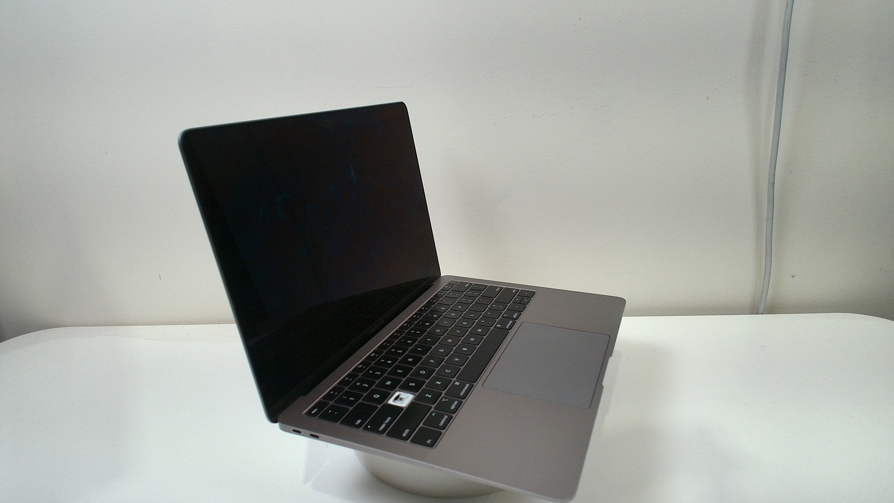 MacBook Air 13 inch retina 2018 (Read Description)