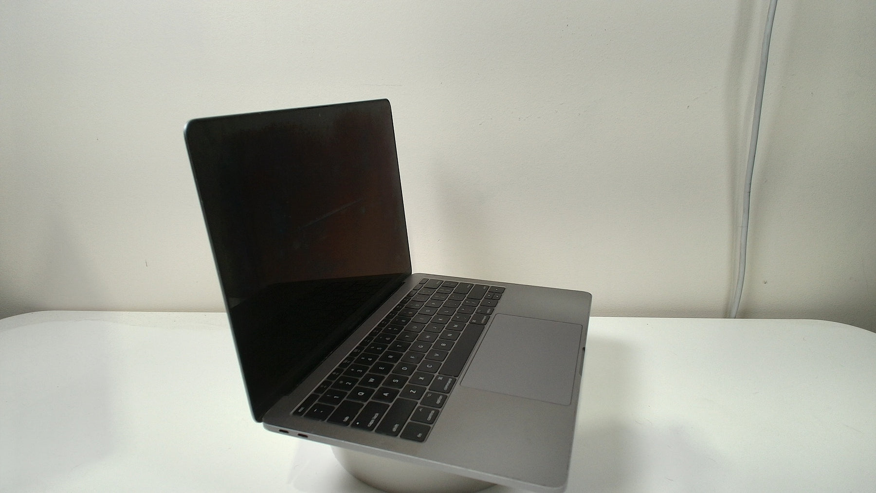 MacBook Pro (13-inch, 2017, 2 TBT3)‎ Space Grey (Read Description)
