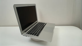 MACBOOK AIR (13-INCH, 2017)‎ (Read Description)