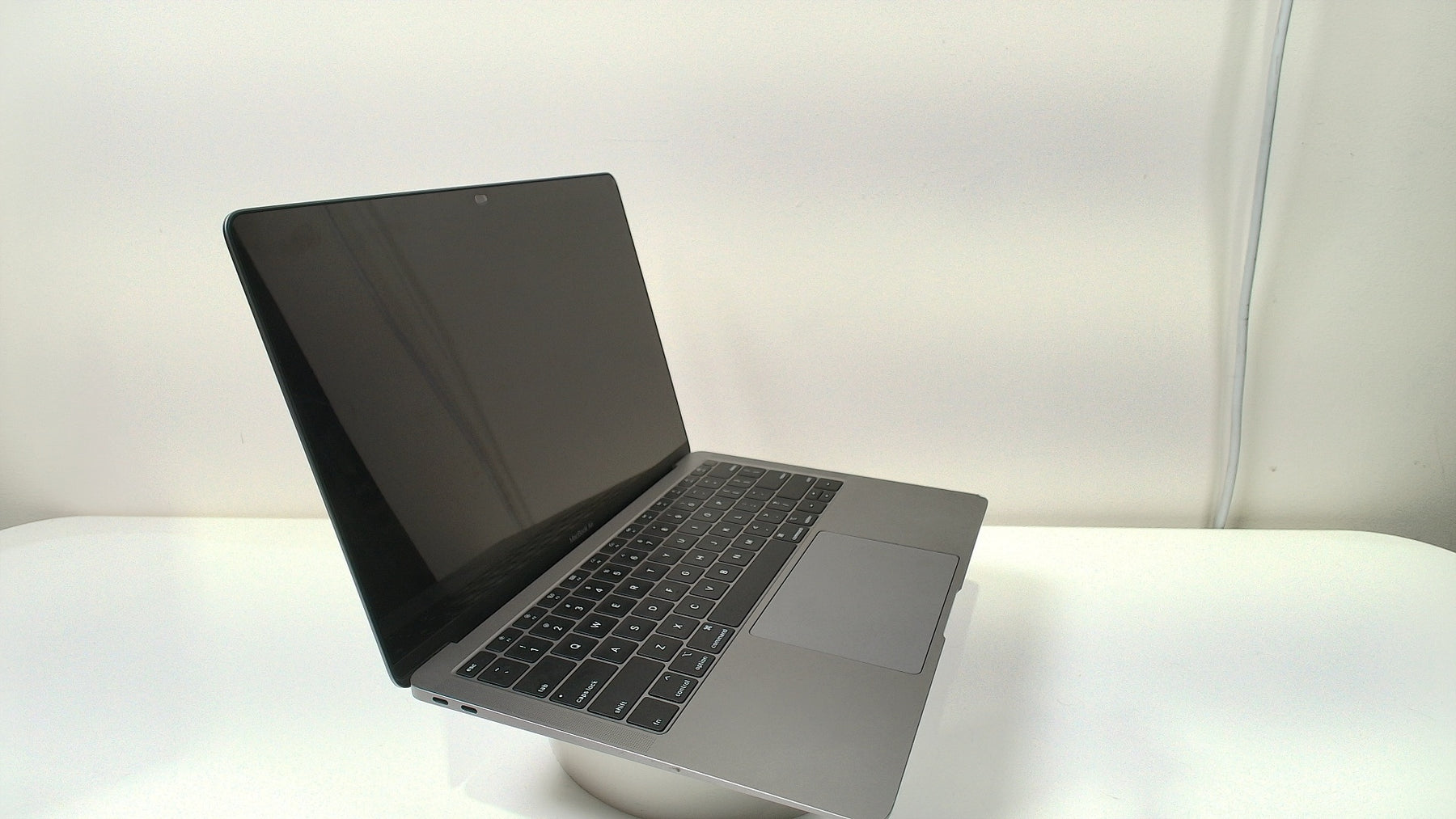 MacBook Air (Retina, 13-inch, 2018)‎ (Read Description)