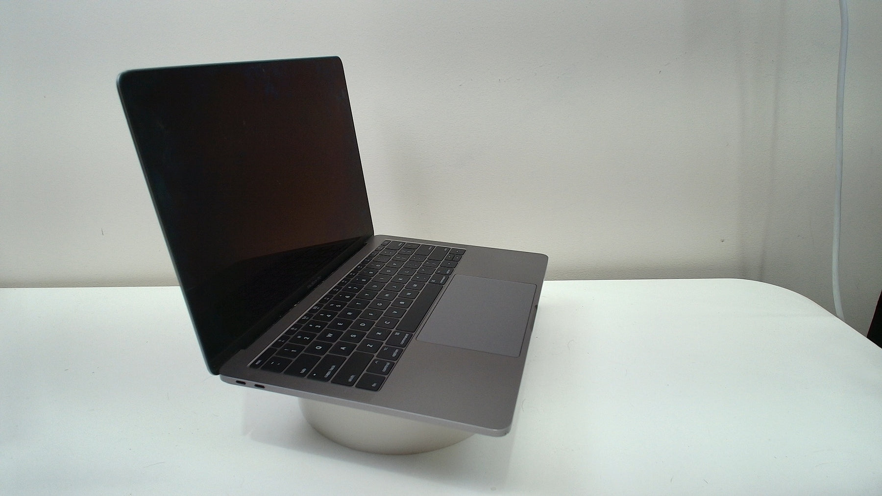 Macbook Pro 13 inch 2016 (Non Touchbar) (Read Description)