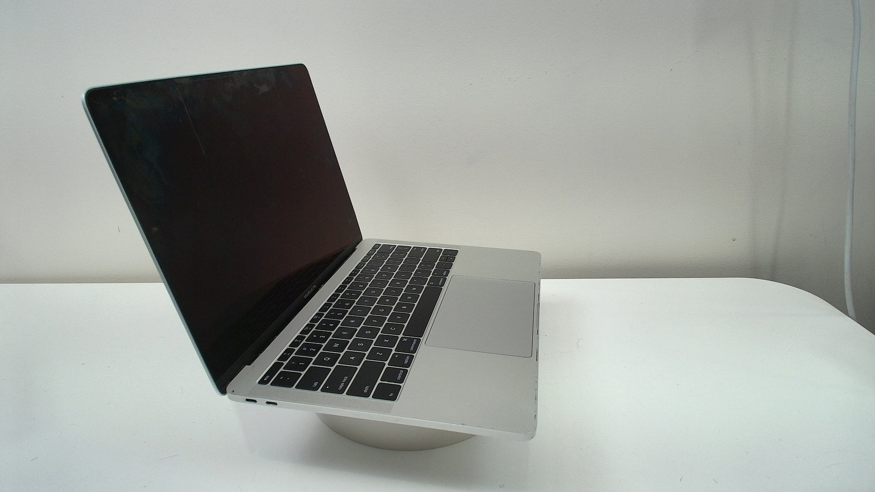 MacBook Air MacBook Pro 13 inch 2016 (Non Touchbar) Silver (Read Description)