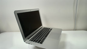 MacBook Air 13 inch 2013 (Read Description)