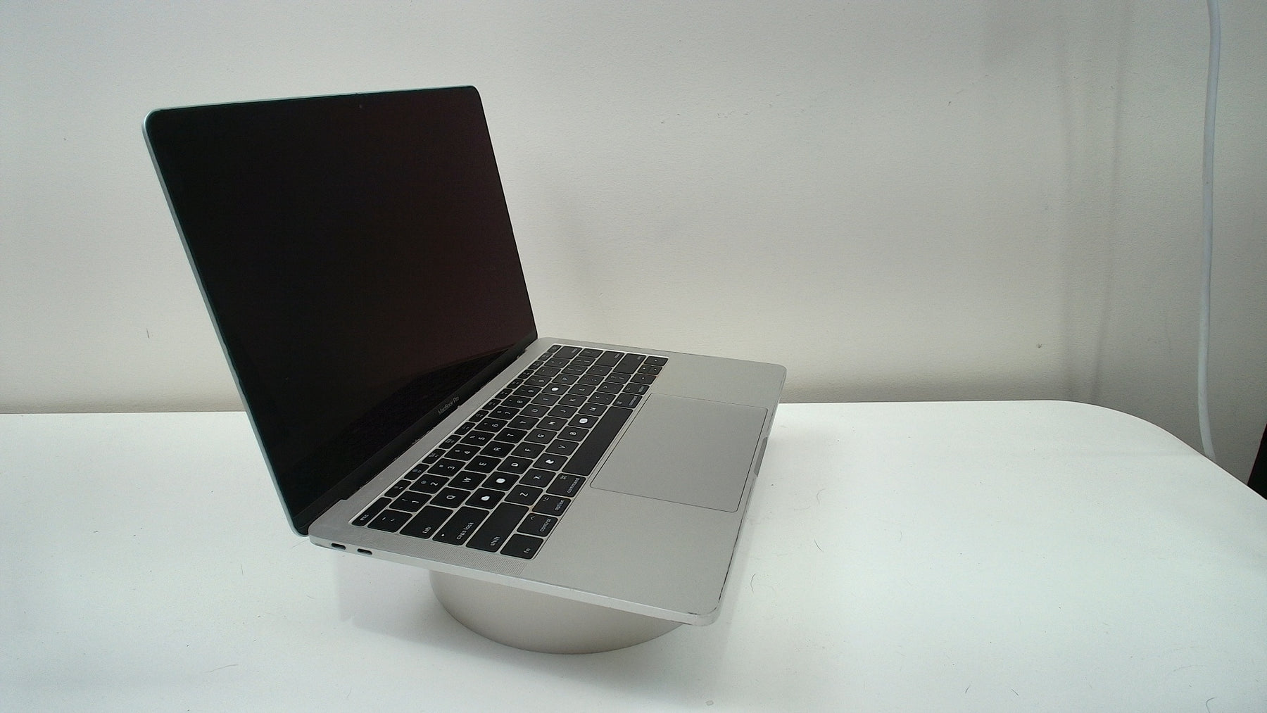 MacBook Pro 13 inch 2017 Non Touchbar (Read Description)
