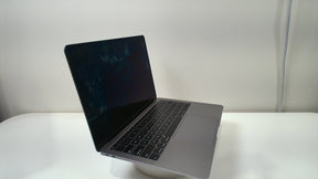 MacBook Air (Retina, 13-inch, 2019) (Read Description)