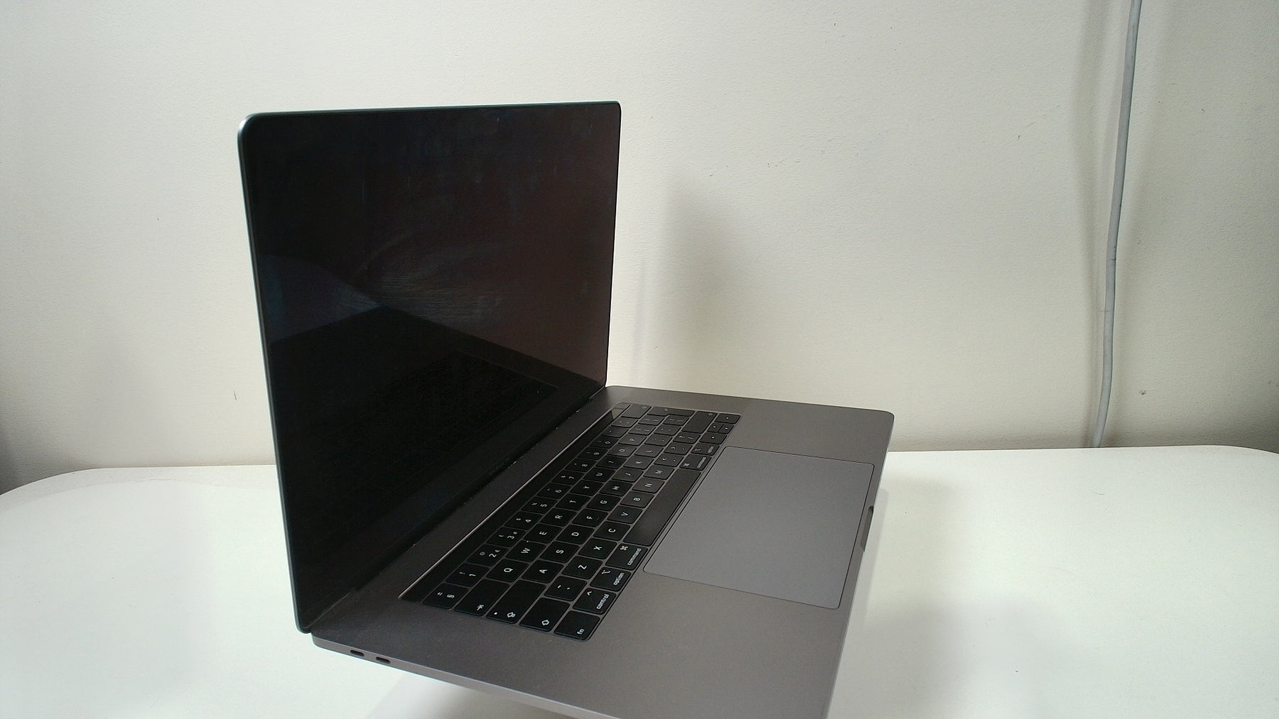 MacBook Pro (15-inch, 2018)‎ (Read Description)