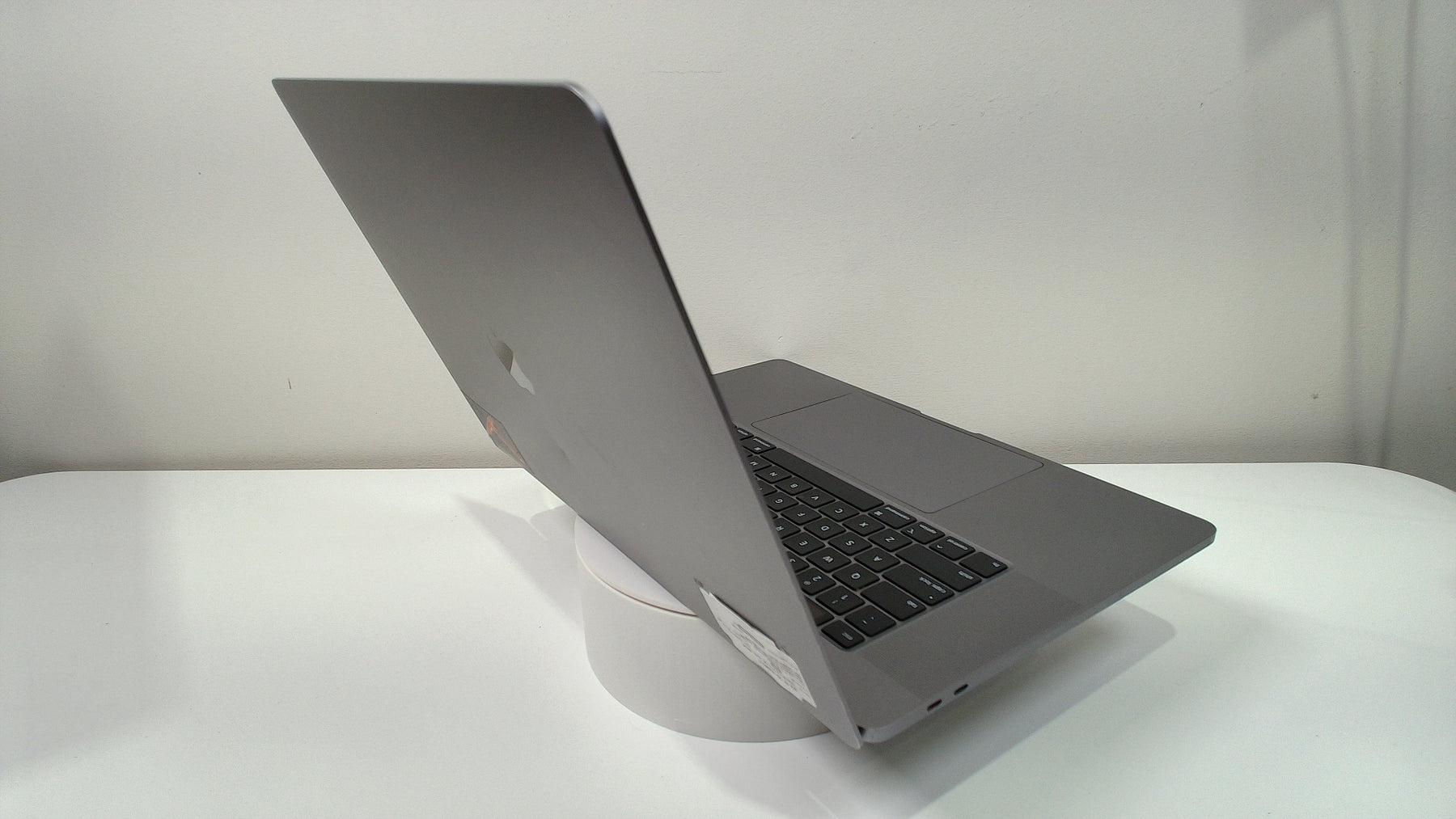 MacBook Pro (16-inch, 2019)‎ (Read Description)