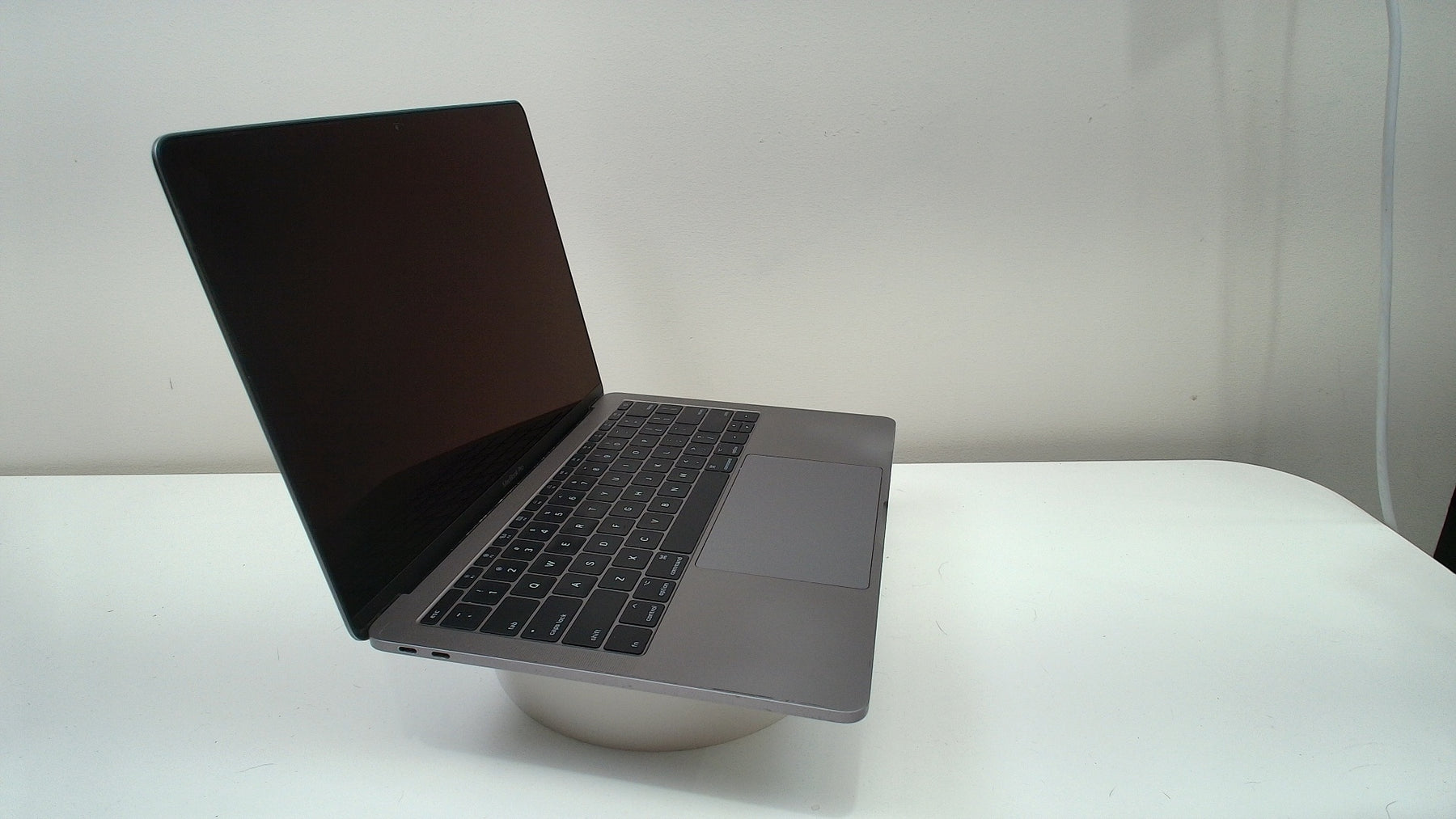 Macbook Pro 13 inch 2017 (Non Touchbar) (Read Description)