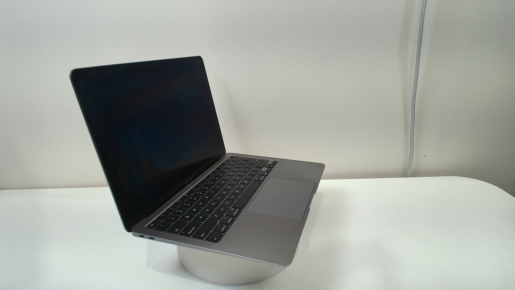 MacBook Air (Retina, 13-inch, 2020)‎ (Read Description)