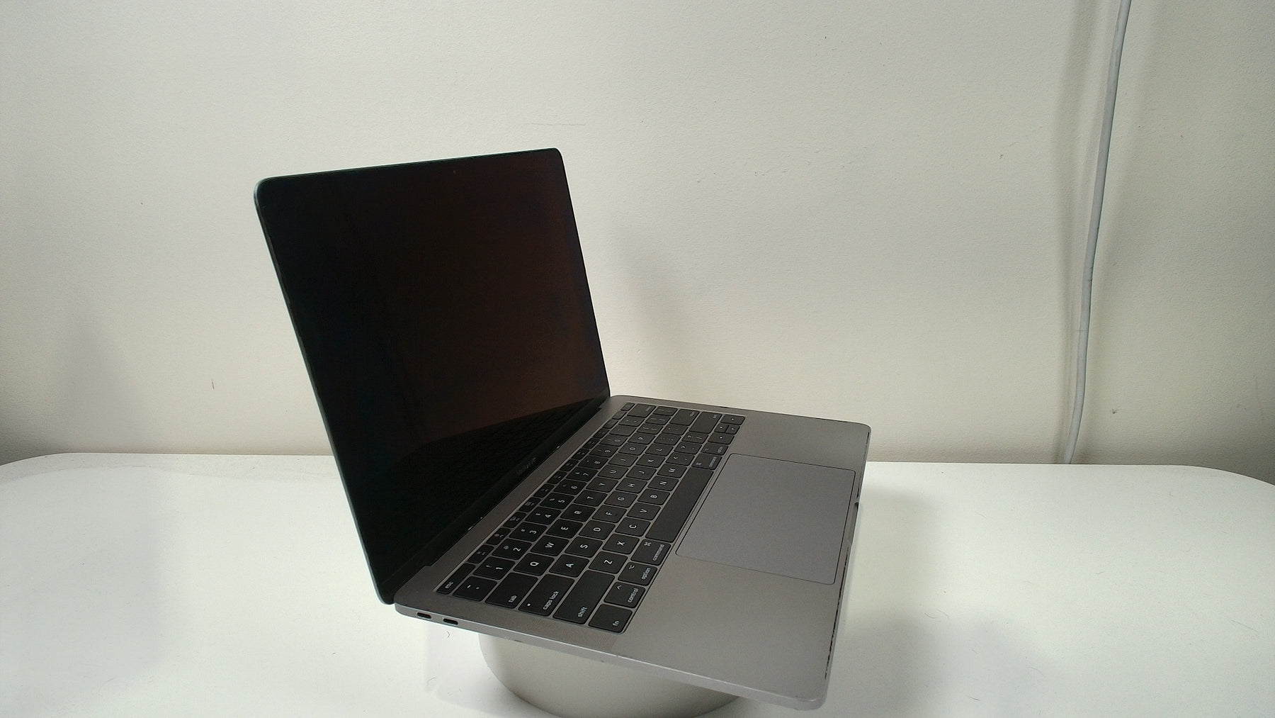 MacBook Pro (13-inch, 2016, 2 TBT3)‎ Space Grey (Read Description)
