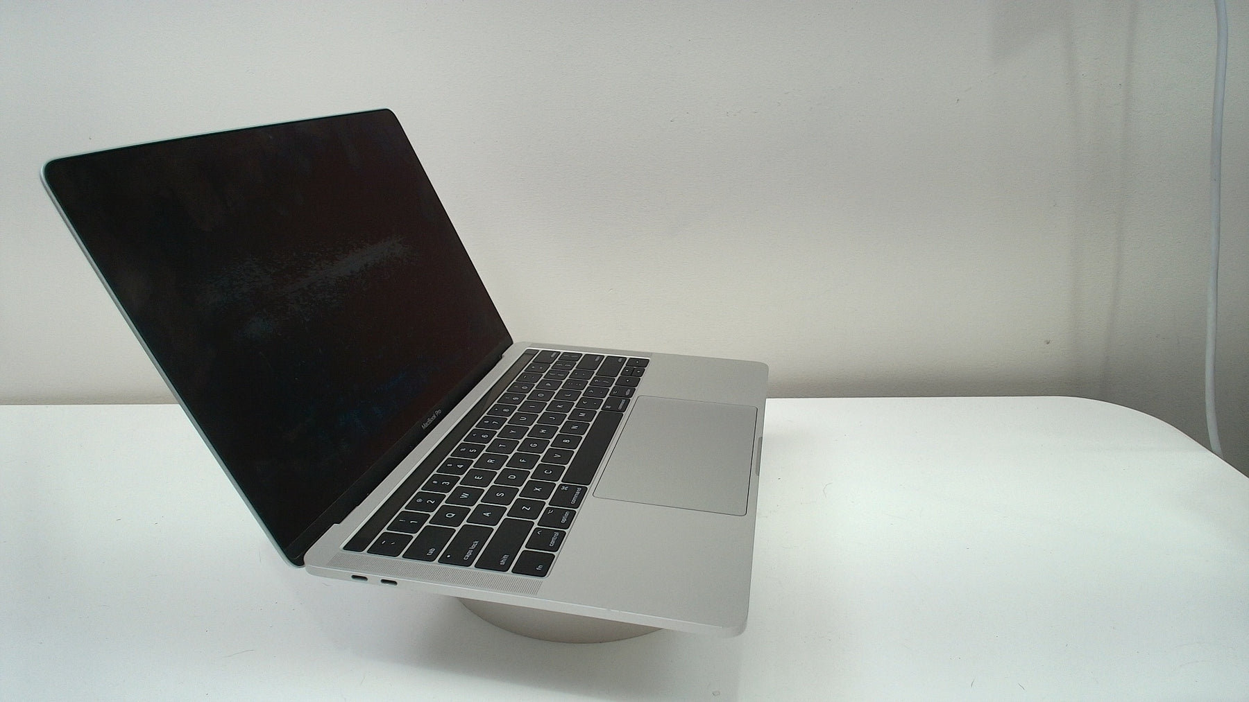 MacBook Pro 13 inch 2016 (Touchbar) Silver (Read Description)