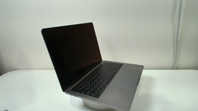 MacBook Pro (13-inch, 2017, 4 TBT3)‎ (Read Description)