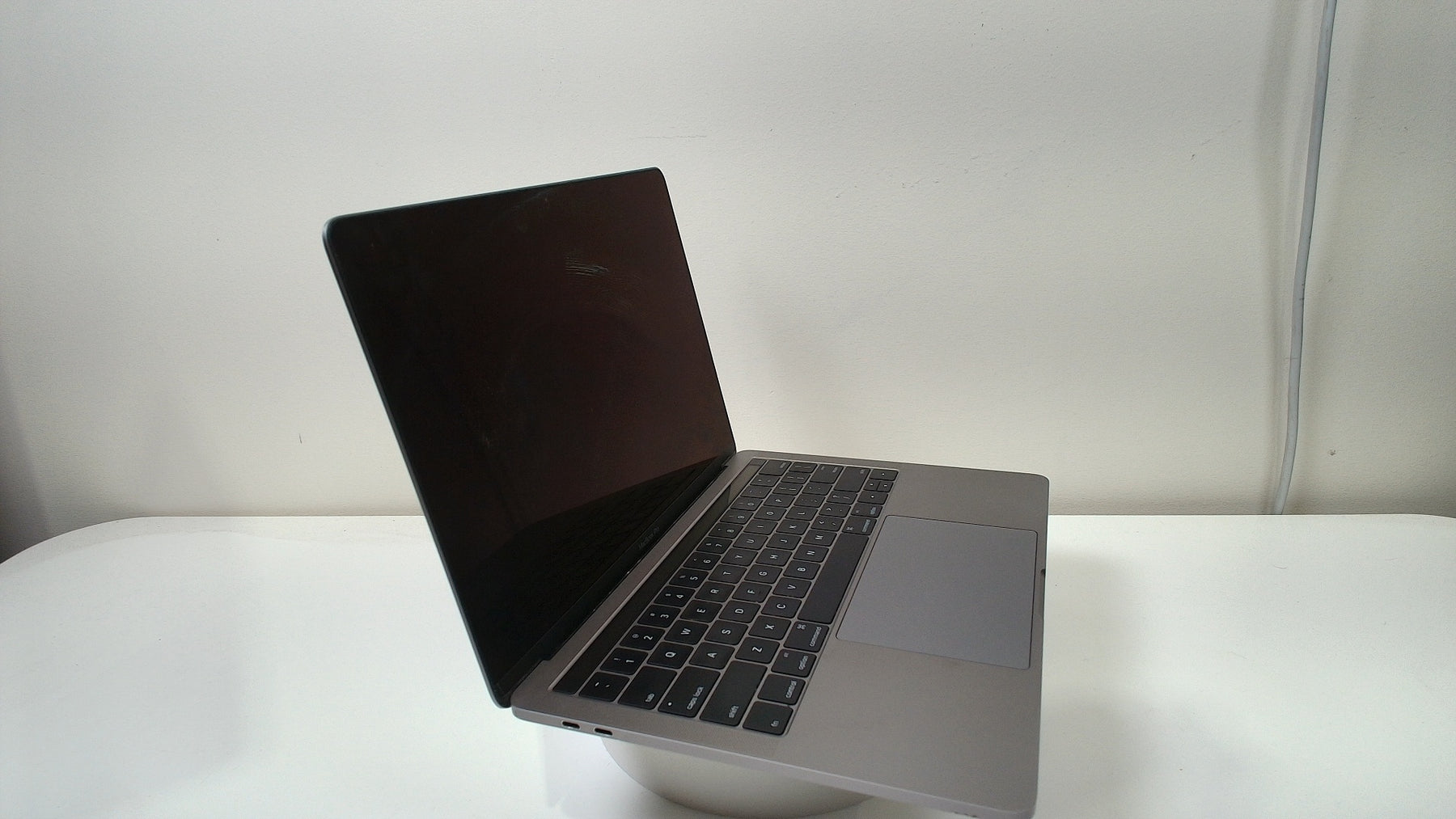 MacBook Pro (13-inch, 2016) (Read Description)
