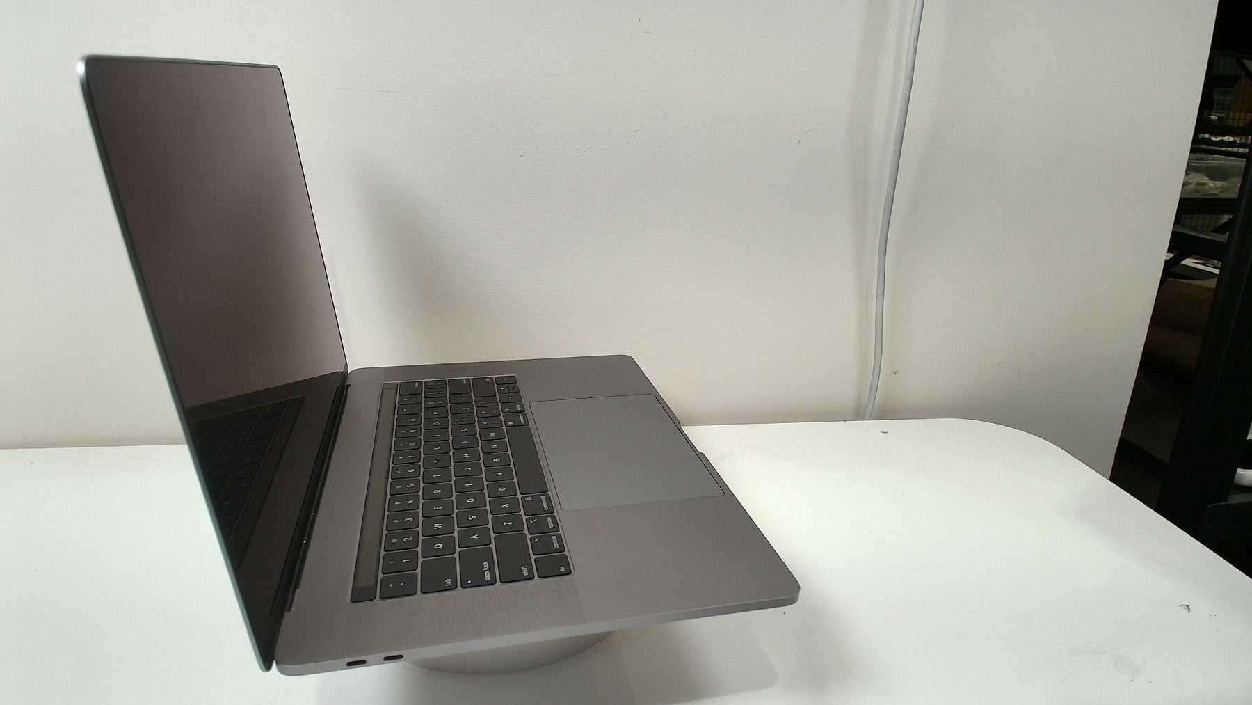MacBook Pro 15 inch 2018 Space Grey (Read Description)