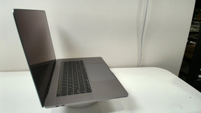MacBook Pro 15 inch 2018 Space Grey (Read Description)